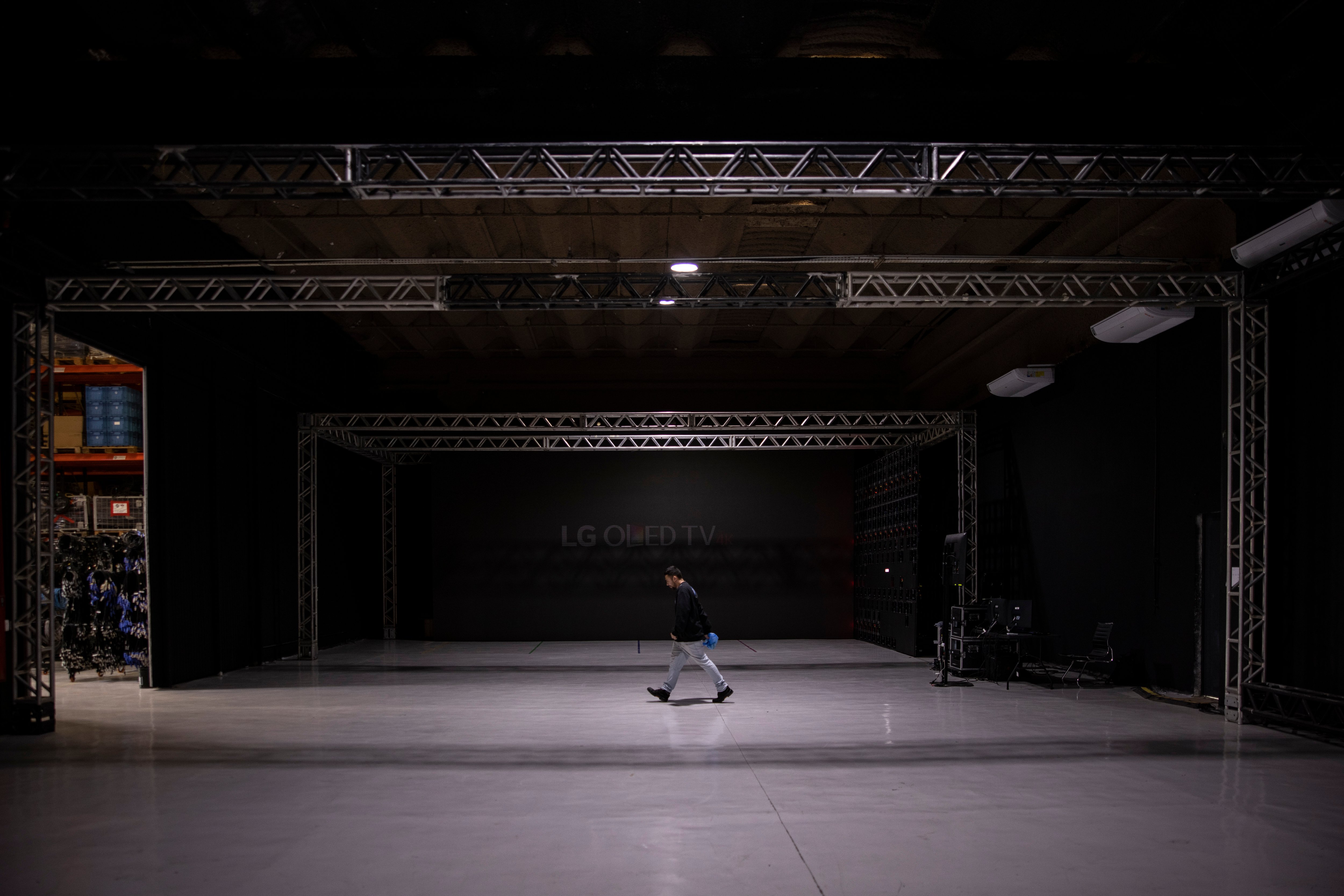 Galpão On Projeções-2 (1)